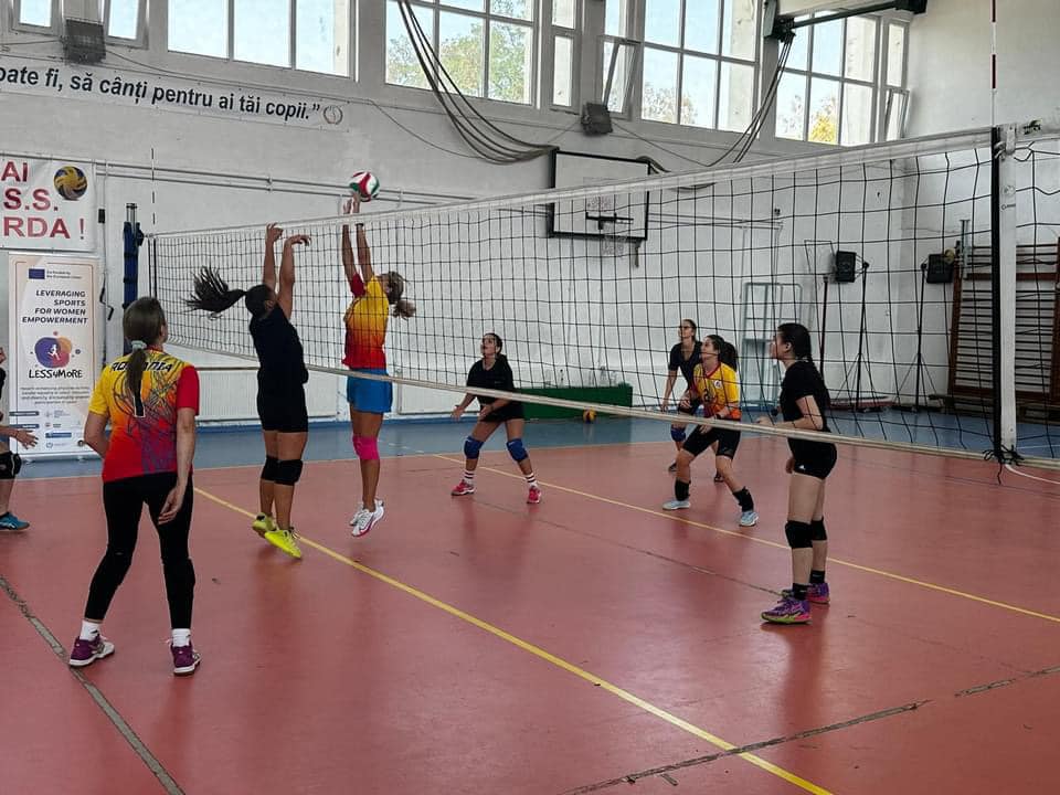 Demo Less4More presentation in Turda, from our Romanian partner